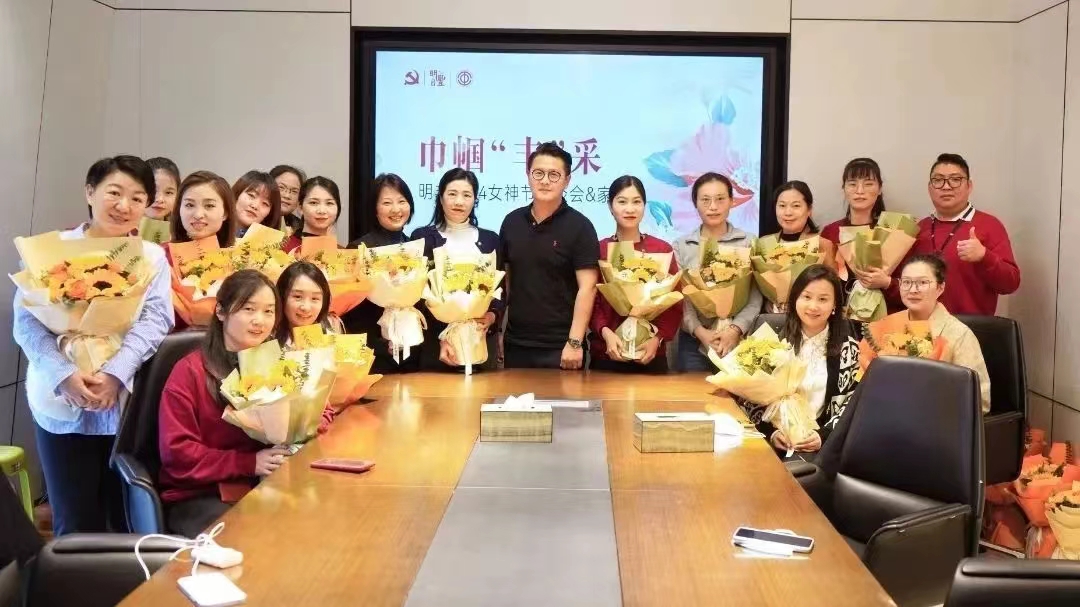 每一個年紀(jì)，都是恰到好處的你。